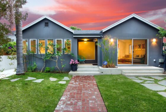 37540C1581565407027 2027 Walgrove Ave