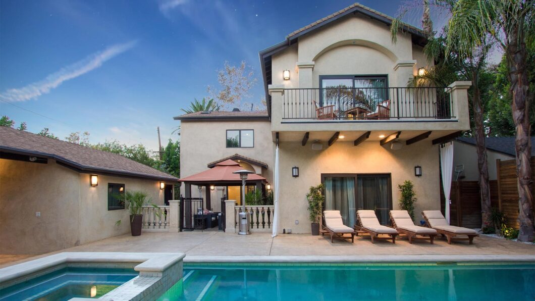 37540C1581566789361 4816 Sylmar Ave