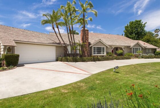 37540C1581567833776 100 Layton Drive