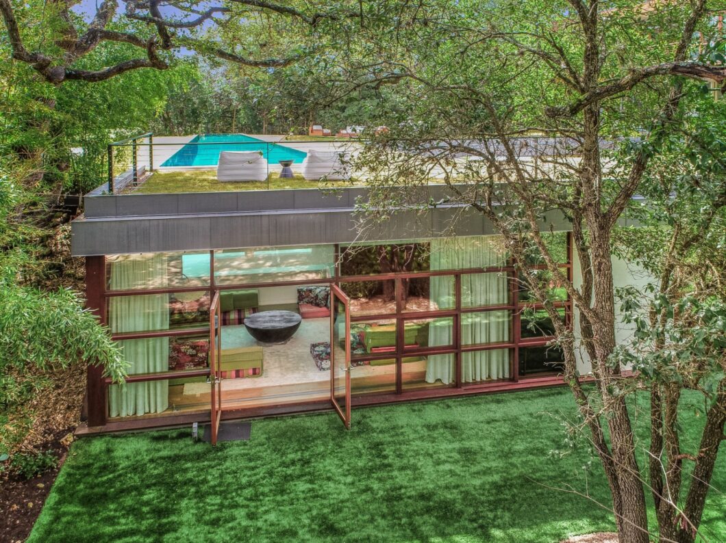 37664C1608165819786 900 Live Oak Circle