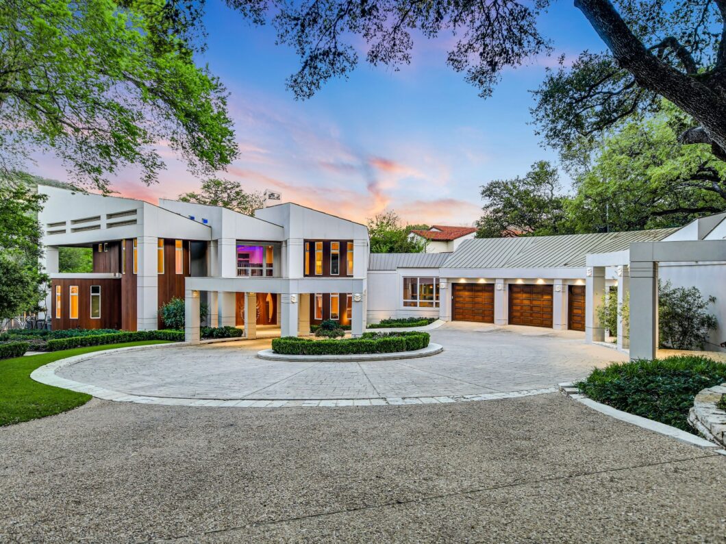37664C1608166263537 3511 Westlake Drive