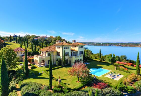 37664C1608167572198 215 Bella Riva Drive
