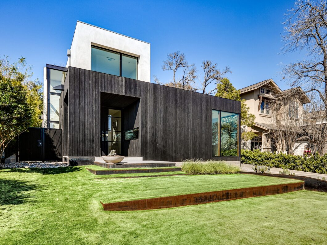 37664C1608170254341 1906 Bremen Street
