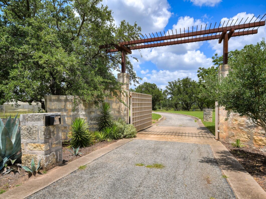 37664C1615245255951 25014 Pedernales Canyon Trail,