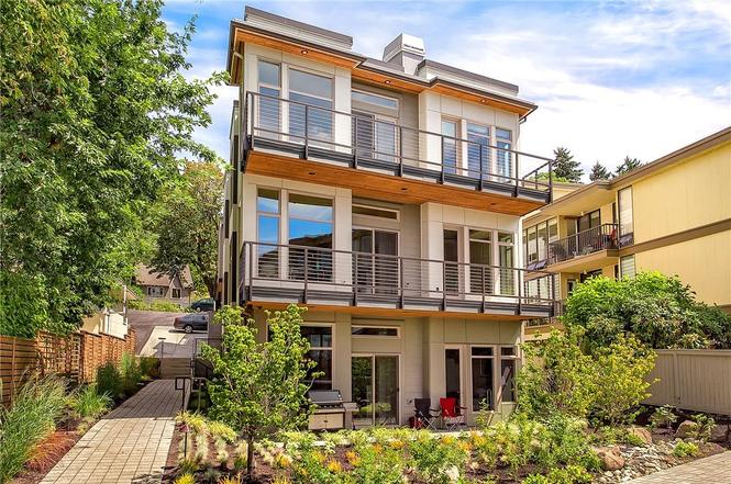 37670C1587066337368 4605 Lake Washington Blvd NE