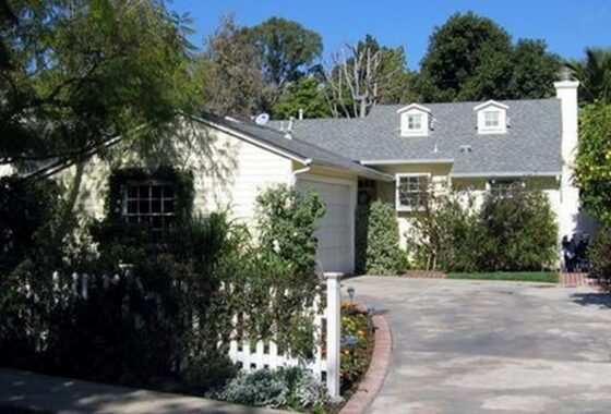 37974 12223 Shetland Lane