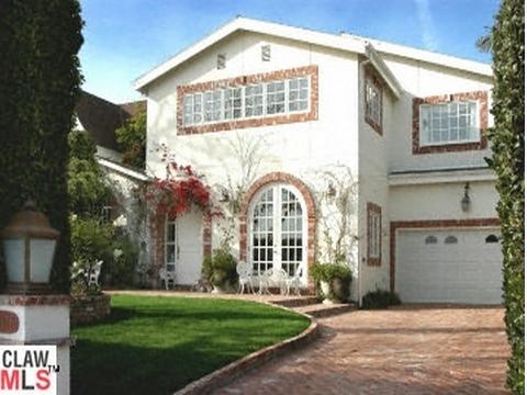 37986 10457 Troon Ave