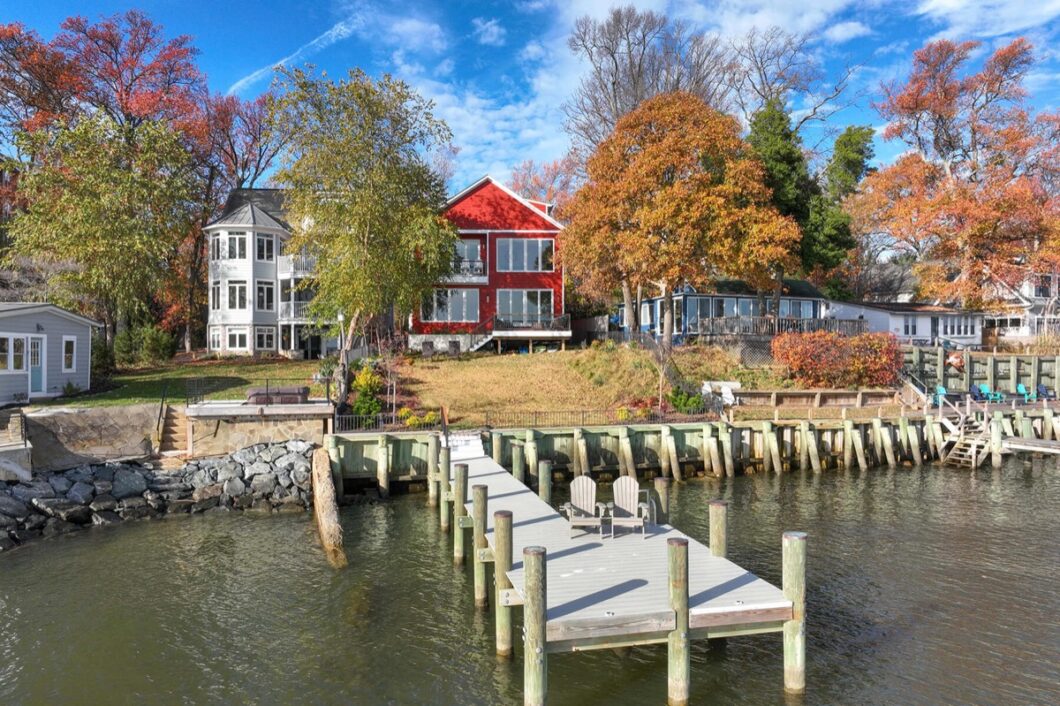 3805C1740693557419 7053 Bay Front Drive