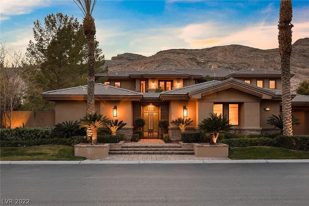 39350C1748036592974 2955 Red Arrow Dr.
