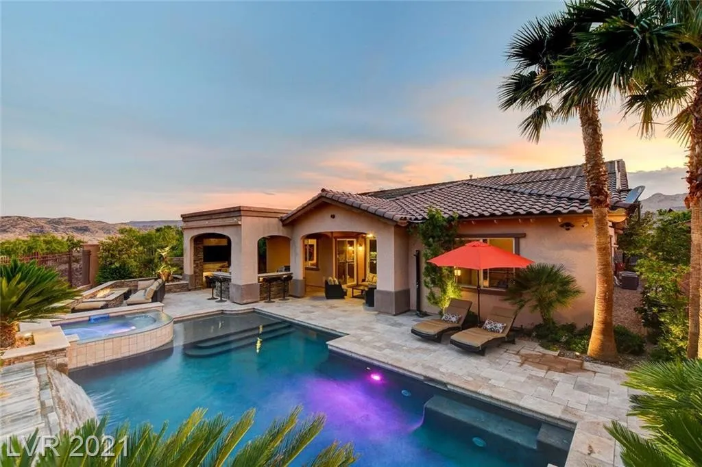 39350C1748371320343 742 Porto Mio Way.