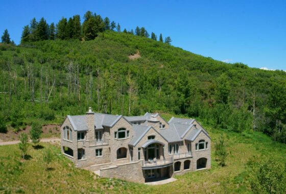 39439 6889 Capitol Creek