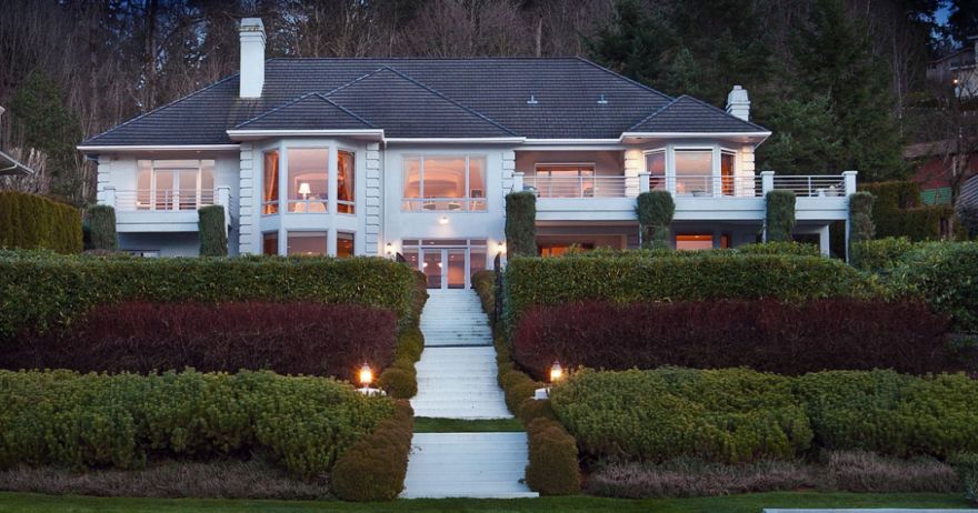 39493 1913 E Lk Sammamish Place SE