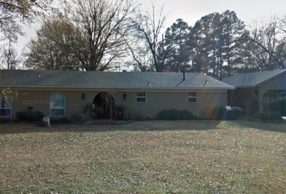39607C1595363935746 4201 E Jan Cir.