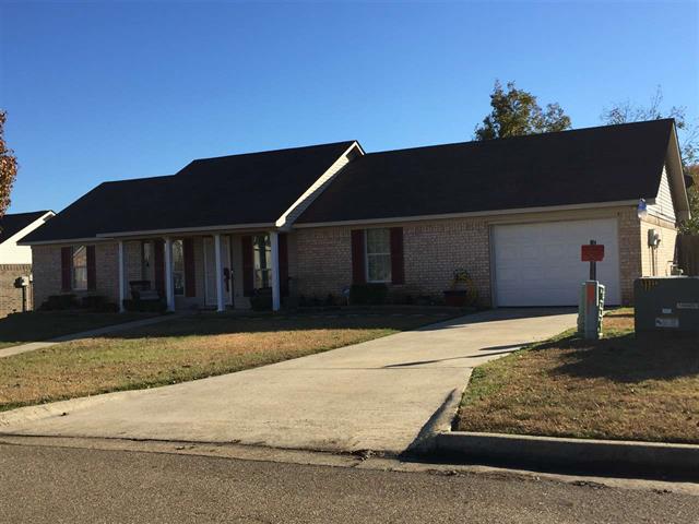 39607C1598472704100 13 Pecan Valley