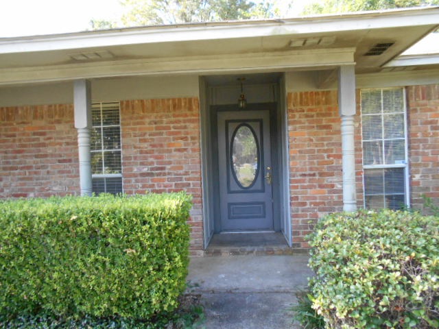 39607C1598553194920 2921 Clear Creek Dr.