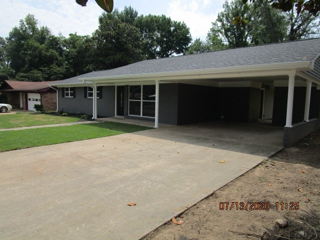 39607C1600096435914 704 Hawkins