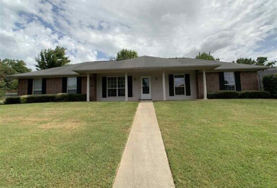 39607C1600098678686 12 Pecan Valley