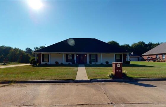 39607C1602025899654 1020 Brown Dr.