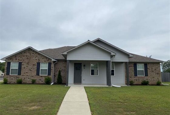 39607C1623700791350 100 Corley Cir.