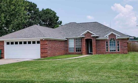 39607C1632515672401 45 Lacey Dr.