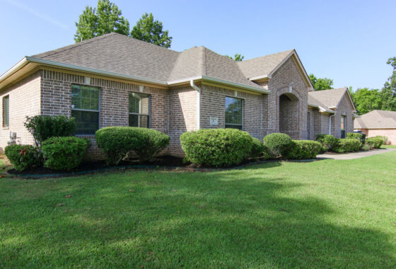 39607C1658510574842 3 Heritage Blvd.