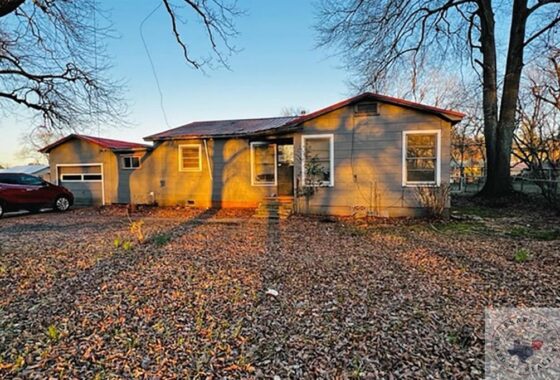 39607C1680649829057 130 Hickory
