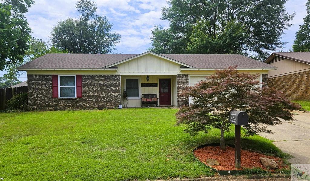 39607C1692368416520 236 E Greenfield Dr.