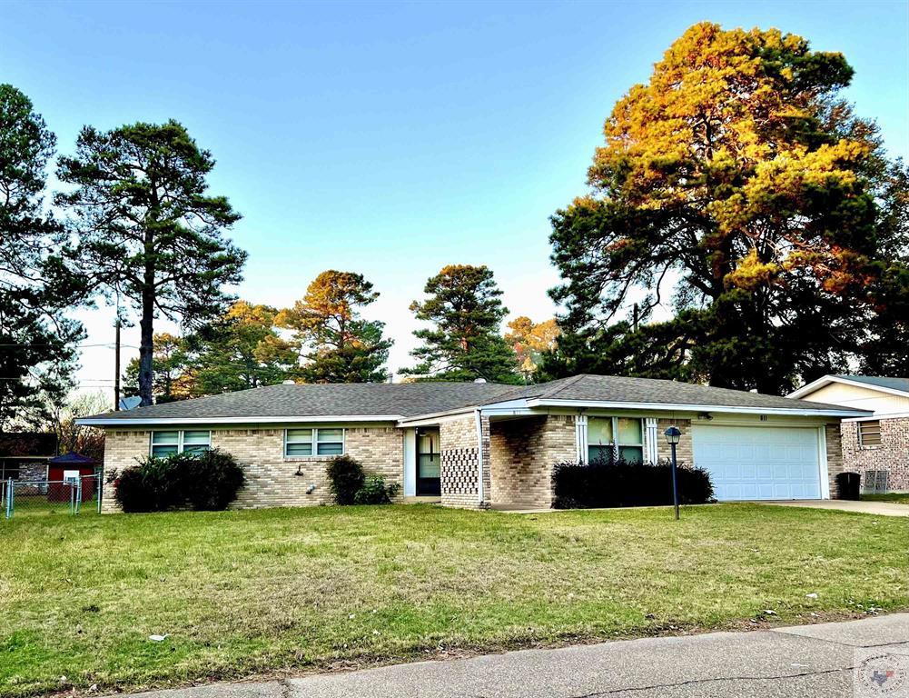 39607C1715109846050 811 Hawkins Ave.