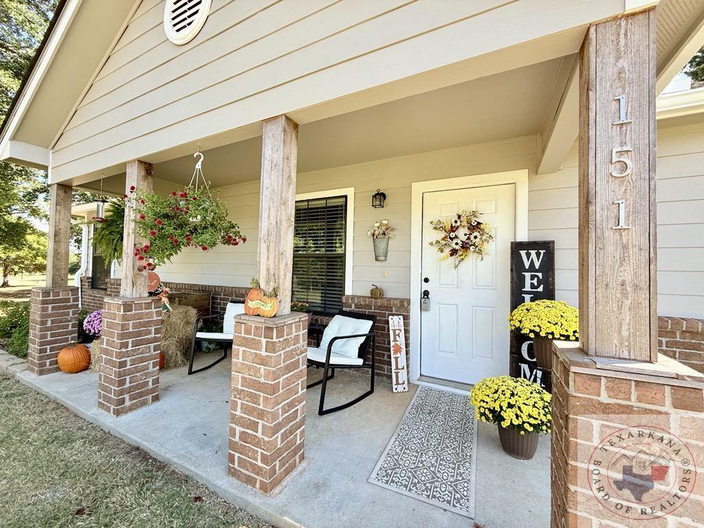 39607C1732311343891 151 Red Oak Drive