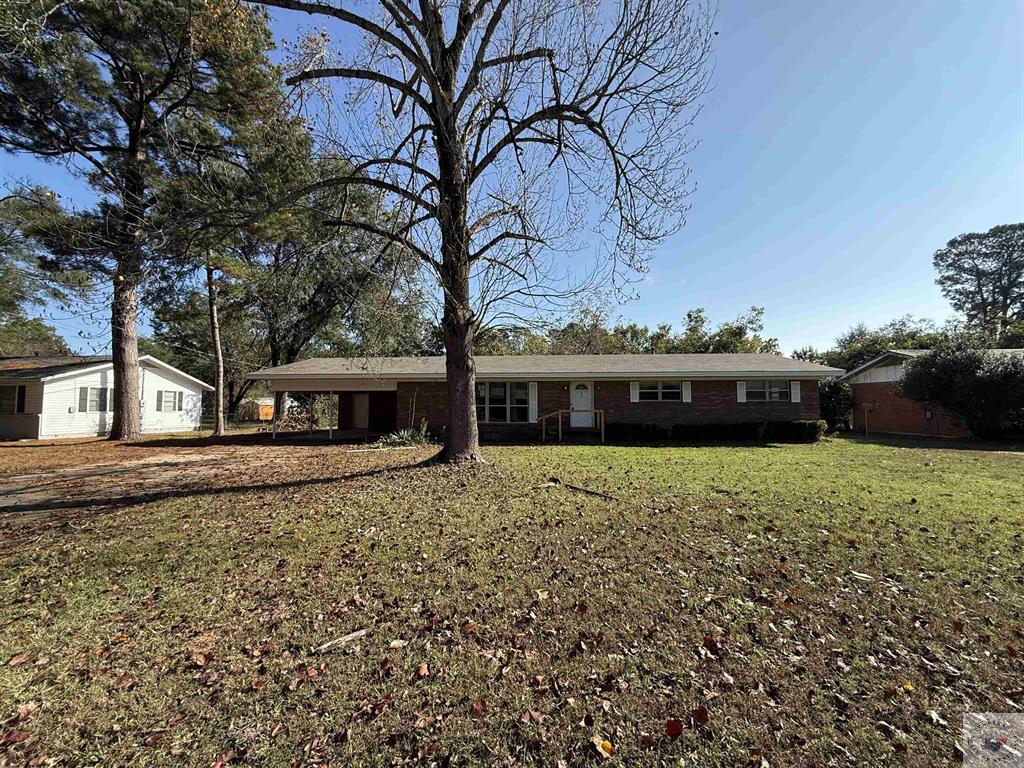 39607C1741131850621 114 Hall St.