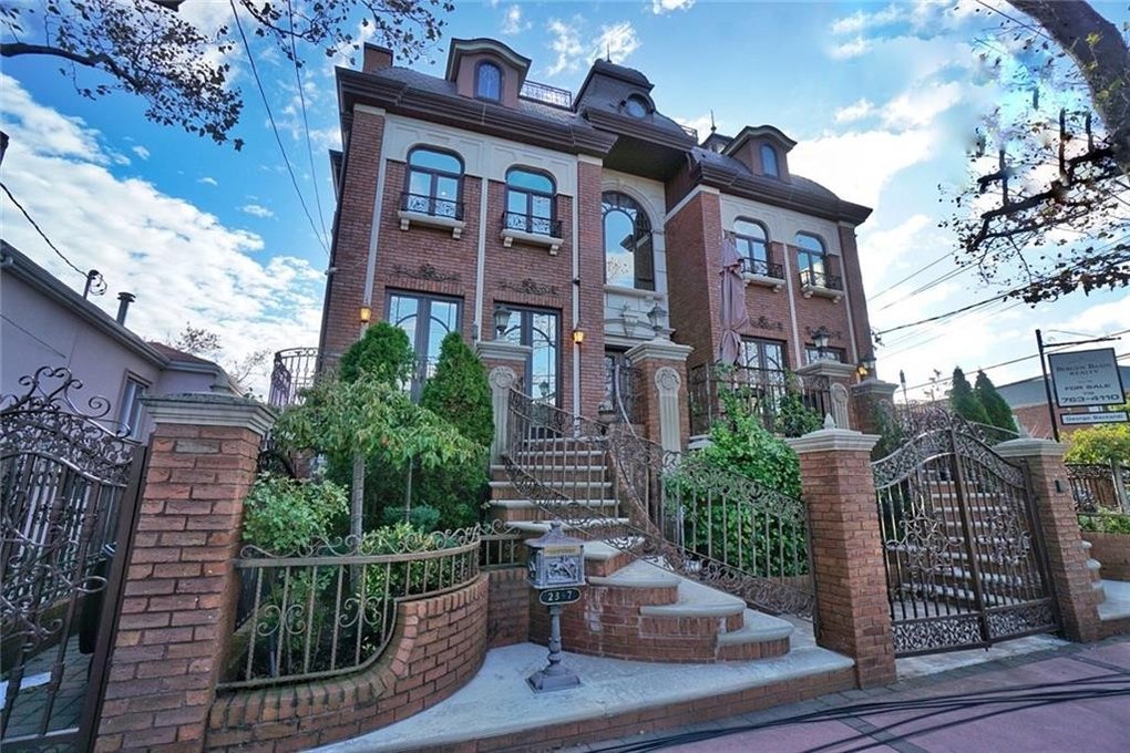 39608C1596152213611 2347 East 63rd St