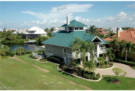 39698 211 BAYFRONT DR