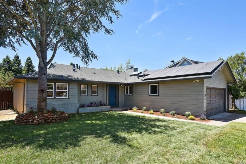 39935C1594881345743 33 Paloma Drive