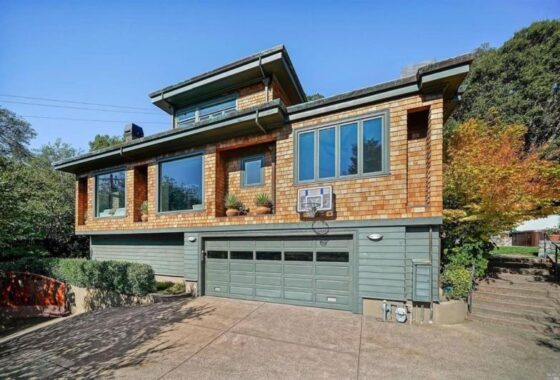 39935C1594953317352 116 Montford Avenue