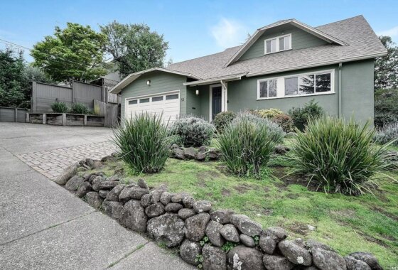 39935C1638343392026 53 Granada Dr
