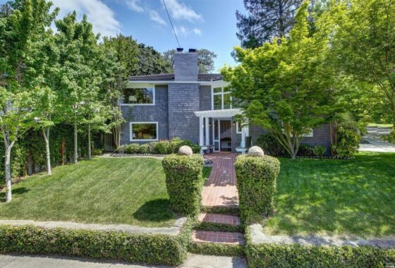 39935C1638414795585 45 Barber Ave
