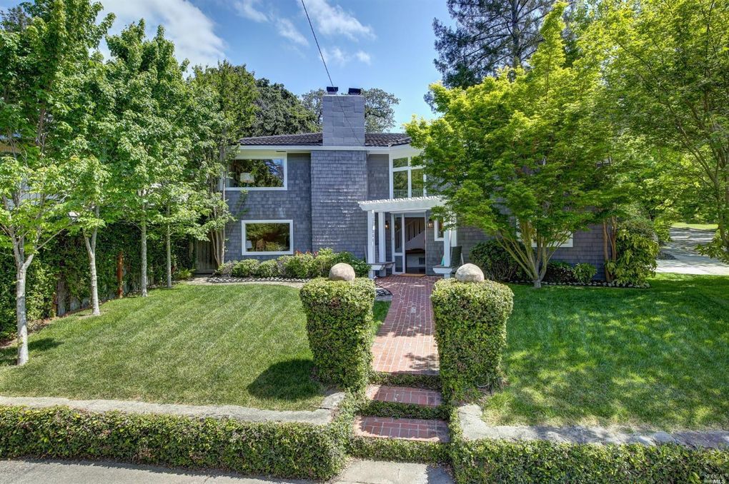 39935C1638414795585 45 Barber Ave