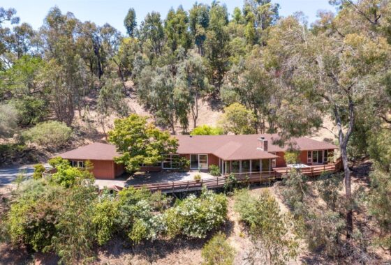 39935C1638502123764 90 Sea View Dr
