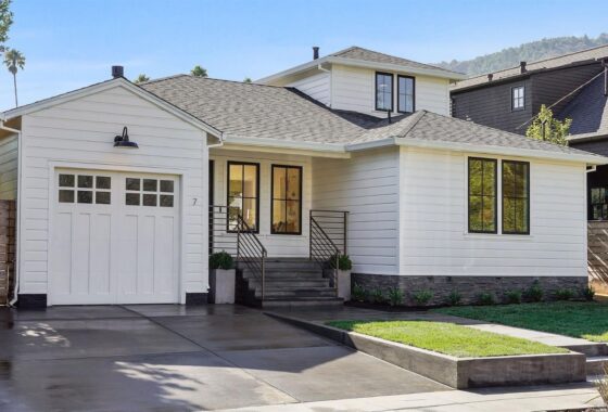 39935C1638515242791 7 William Ave