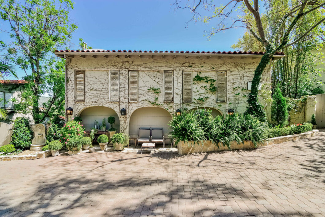 39980 1364 Angelo Drive