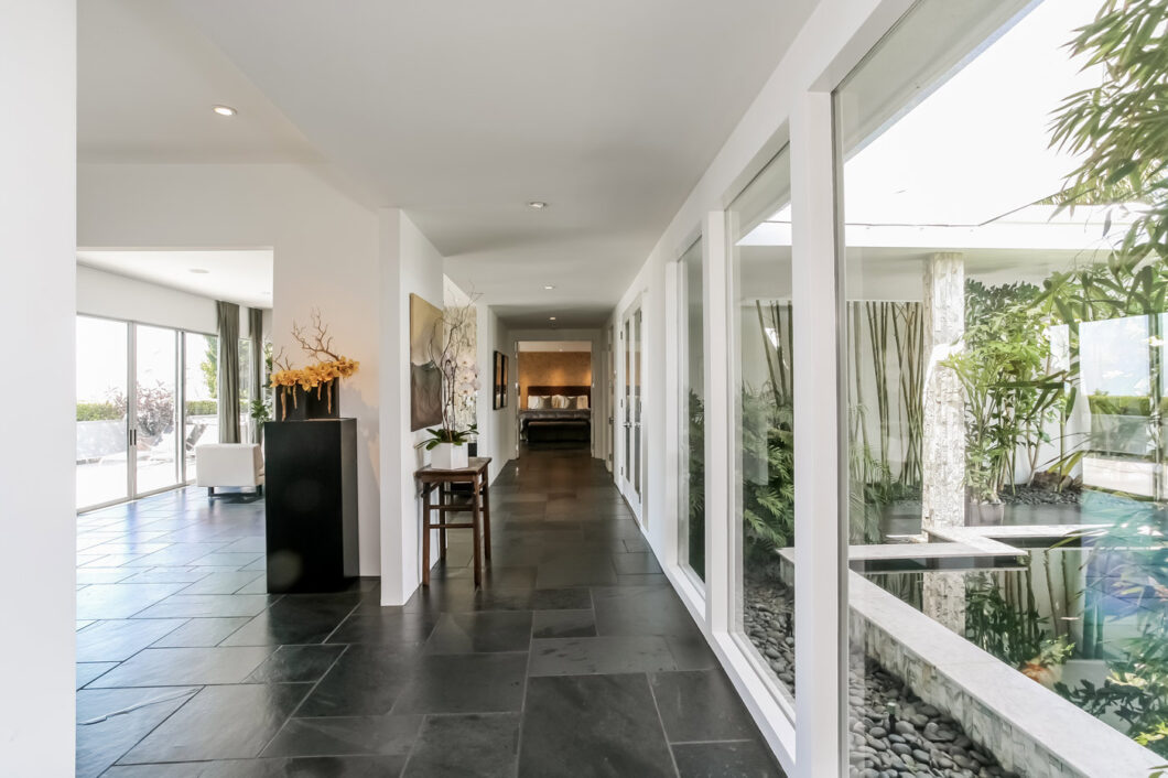 39985 2550 Apollo Drive