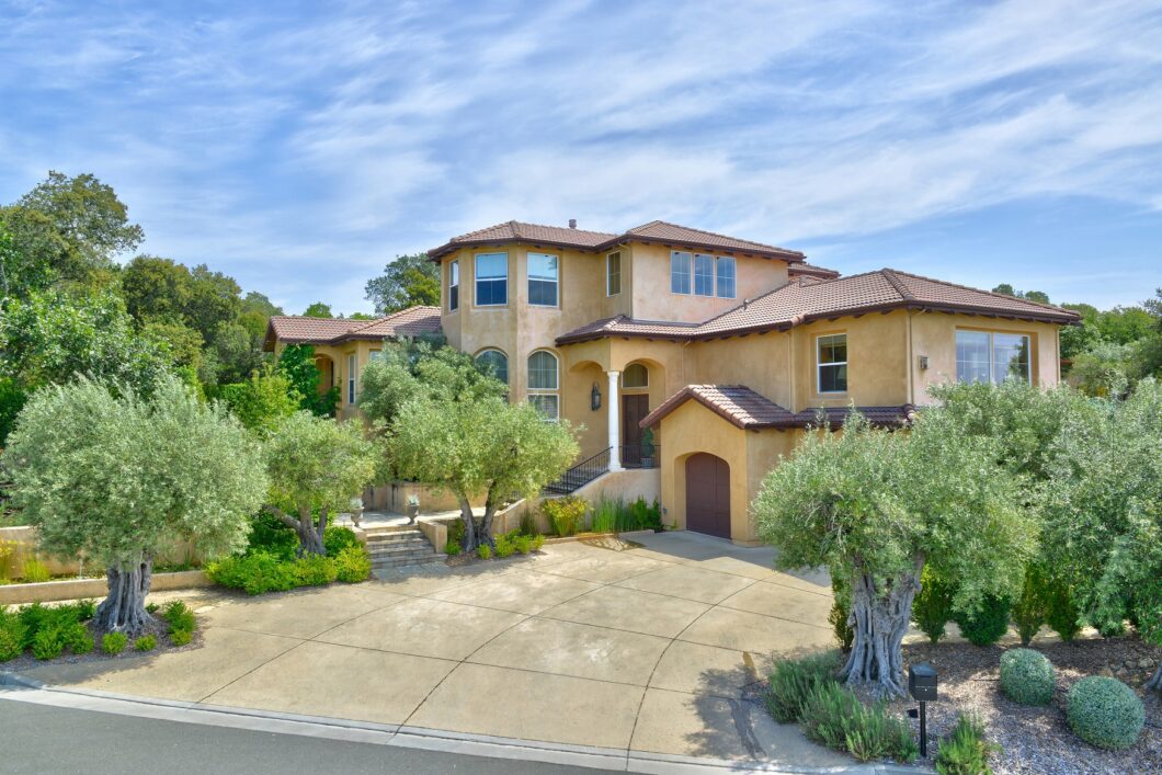 40014 3612 Tillmont Way