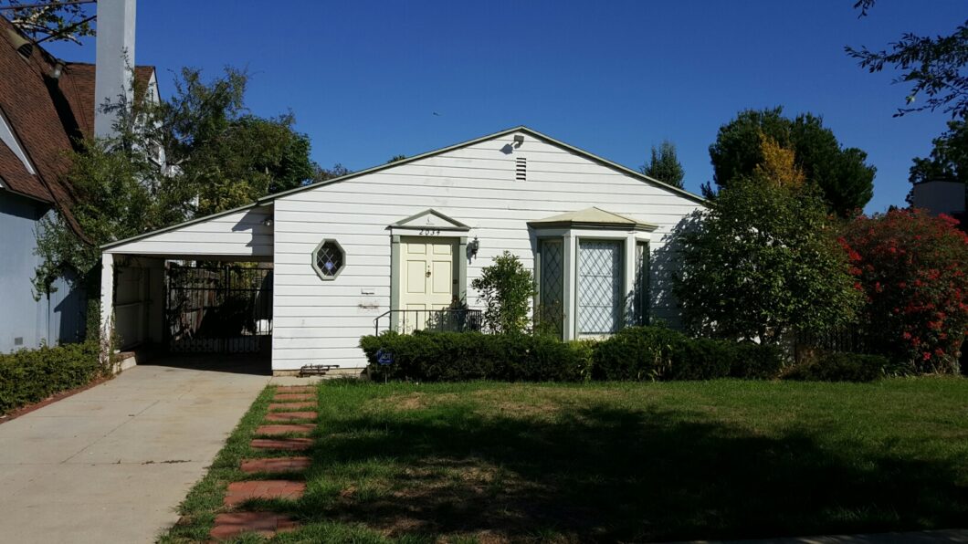 40015 2035 Thayer Avenue