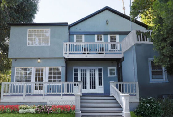 40291C1596125920485 1516 N. Fairfax Avenue