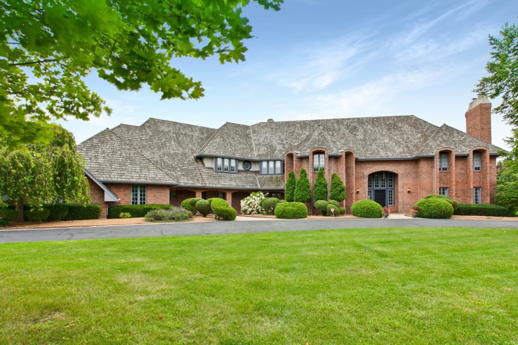 40462C1597130513217 881 Jennifer Court