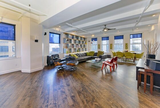 40586C1609985484250 150 West 26th Street