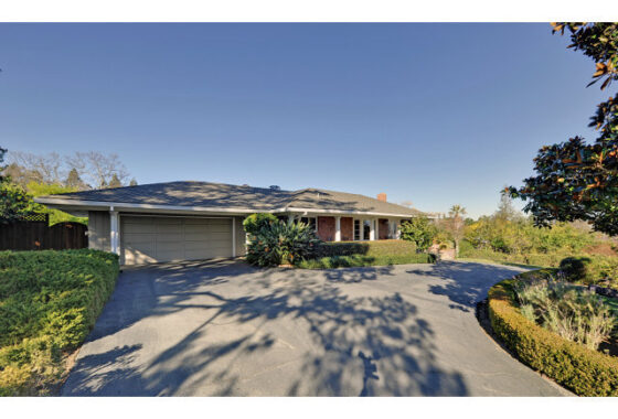 40674C1600710407209 14555 Clearview Dr,