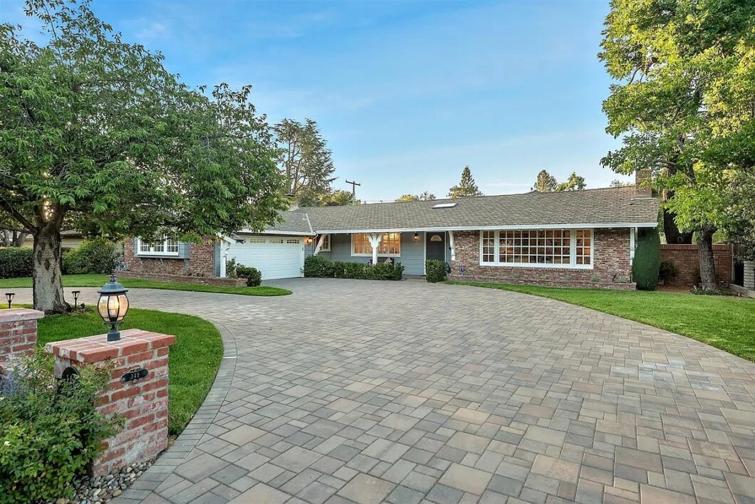 40674C1612562847557 143 Cardinal Ln
