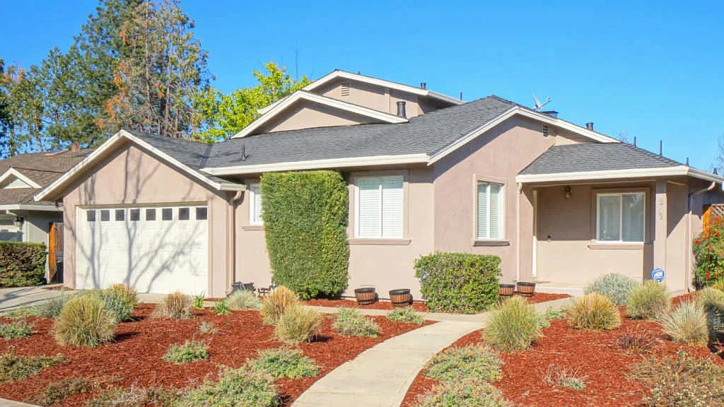 40674C1613095106791 265 Carlton Ct