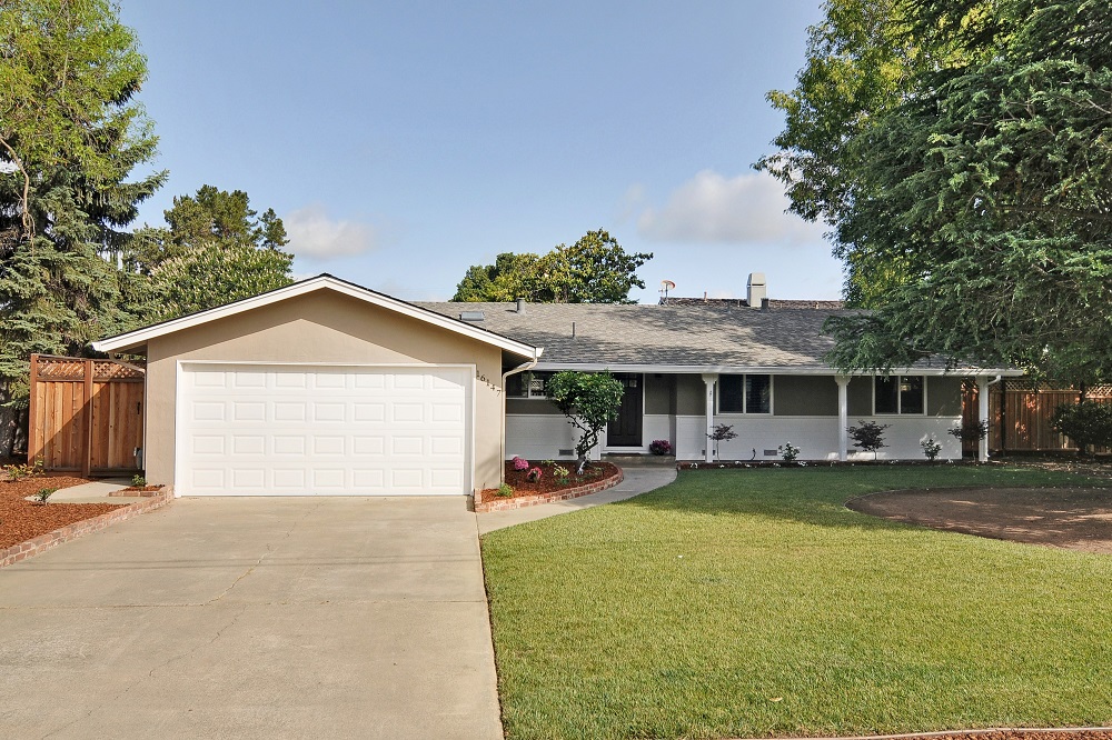 40674C1613866903822 16147 JACARANDA Way